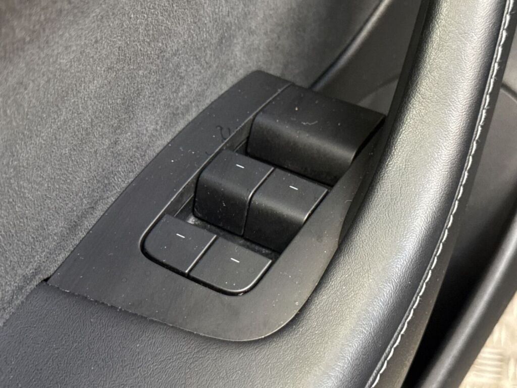 Tesla Model 3 2021 Harmaa