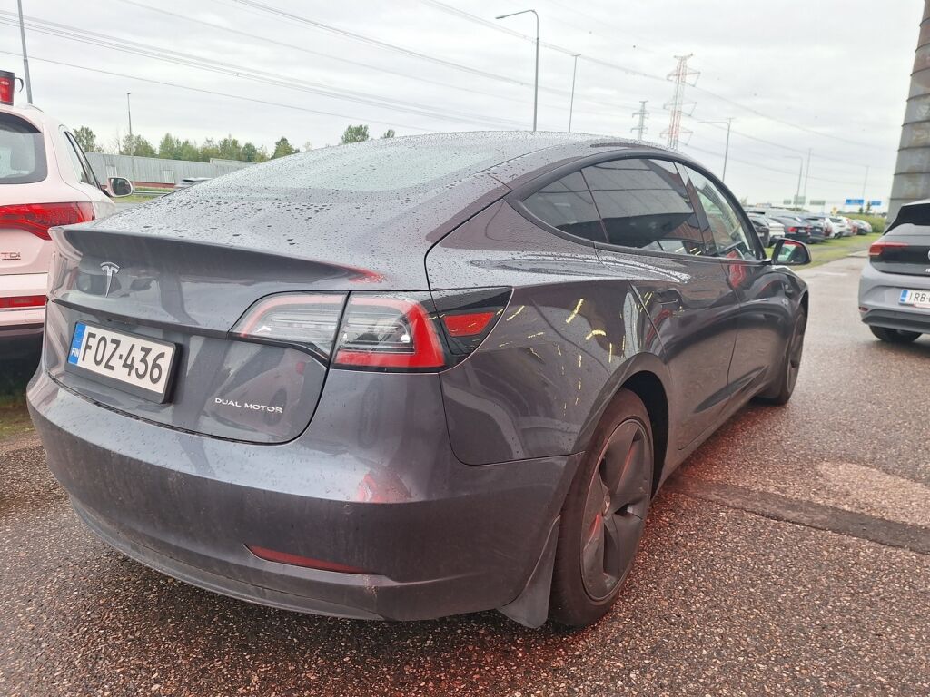Tesla Model 3 2021 Harmaa