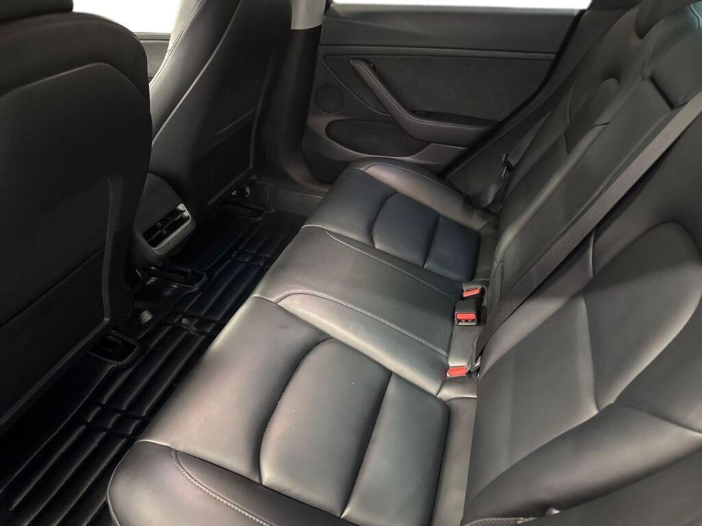 Tesla Model 3 2021 Harmaa