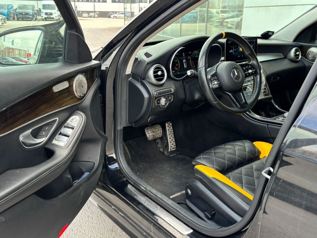 Mercedes-Benz C 2019 Musta