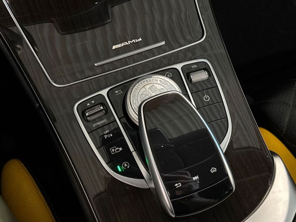 Mercedes-Benz C 2019 Musta