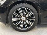 Volvo V60 2021 Musta