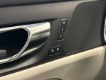 Volvo V60 2021 Musta