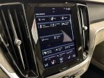 Volvo V60 2021 Musta