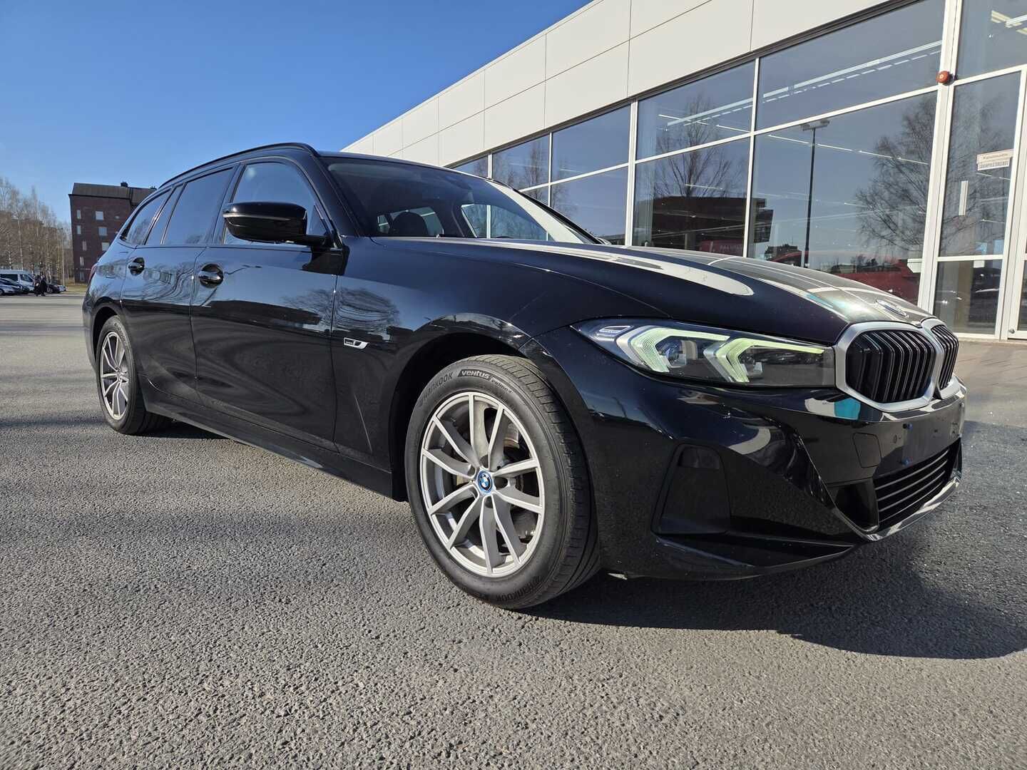 BMW 330