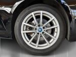 BMW 330 2023 Musta