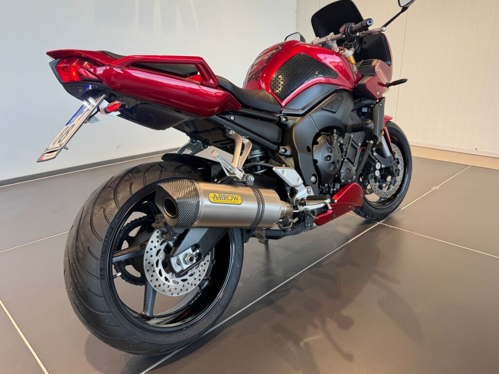 Yamaha FZ1-S 2006 Punainen