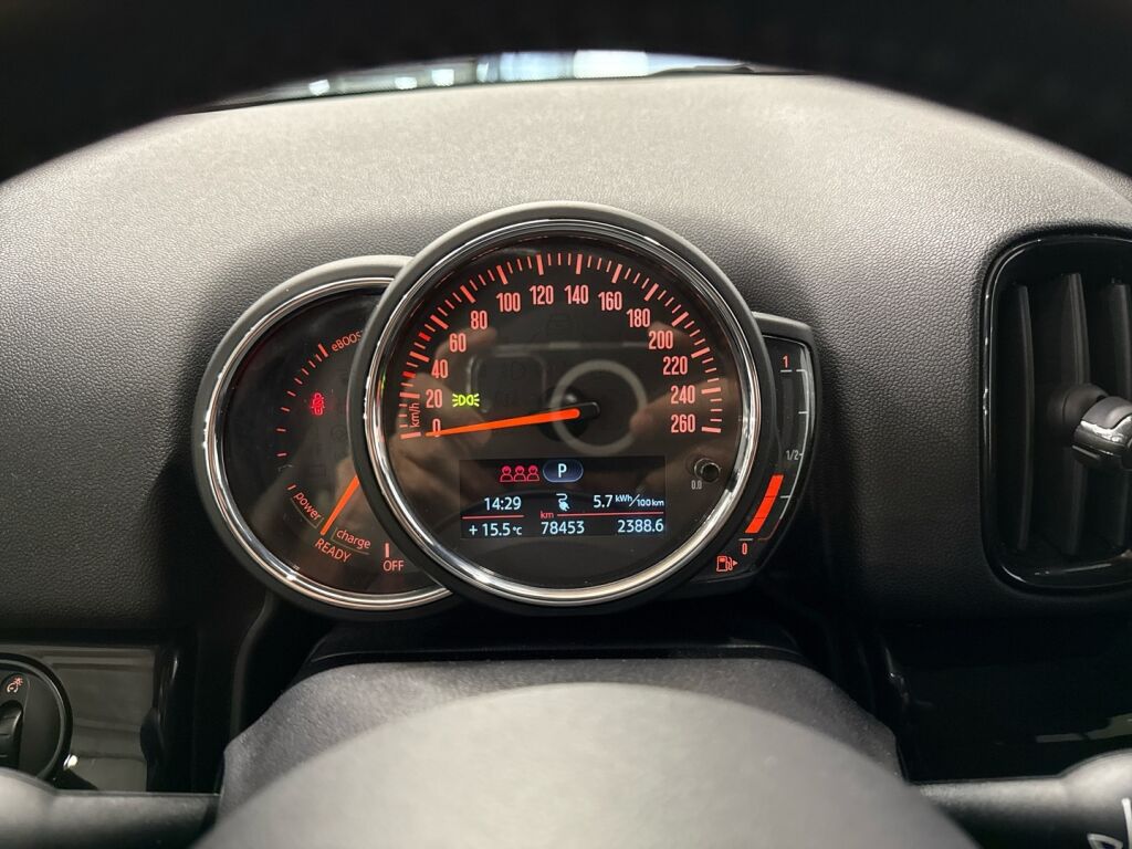 Mini Countryman 2019 Musta