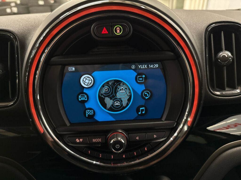 Mini Countryman 2019 Musta