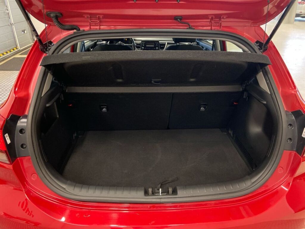 Kia Rio 2022 Punainen