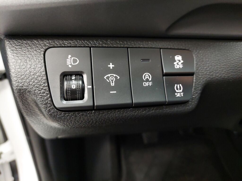 Kia Stonic 2022 Valkoinen