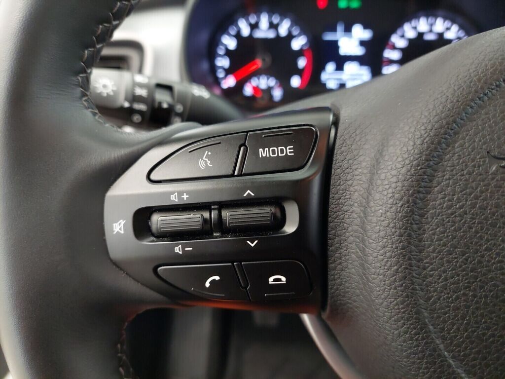 Kia Stonic 2022 Valkoinen