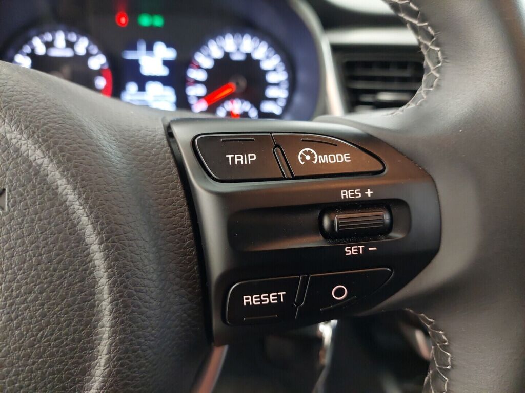 Kia Stonic 2022 Valkoinen