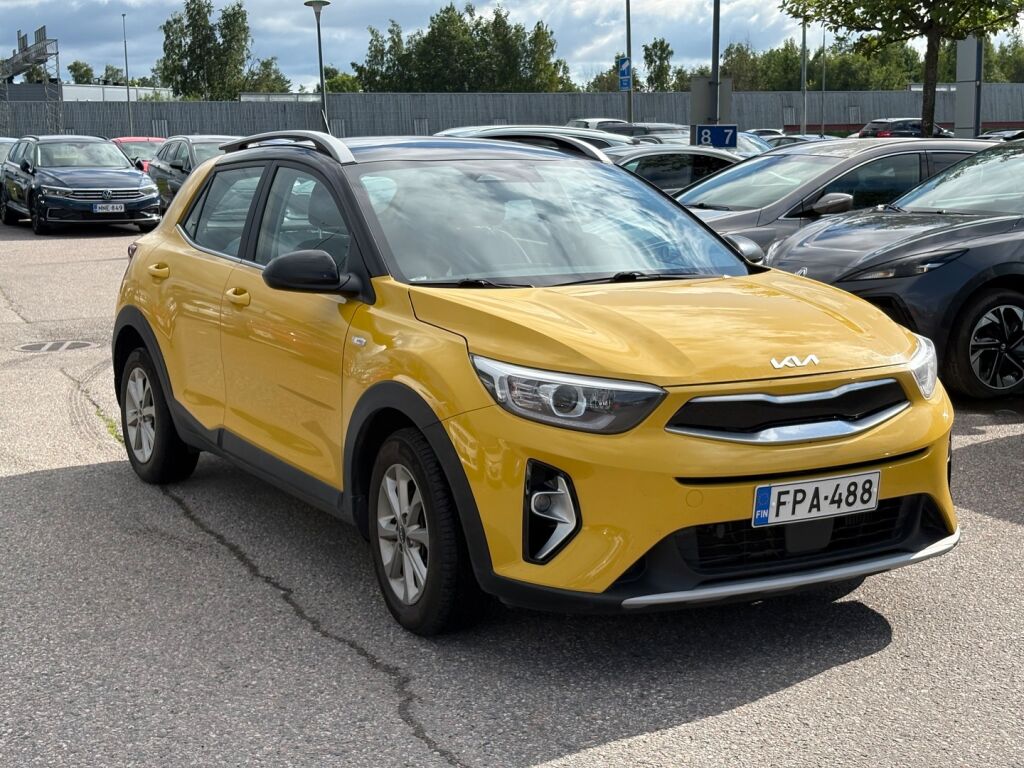 Kia Stonic 2022 Keltainen
