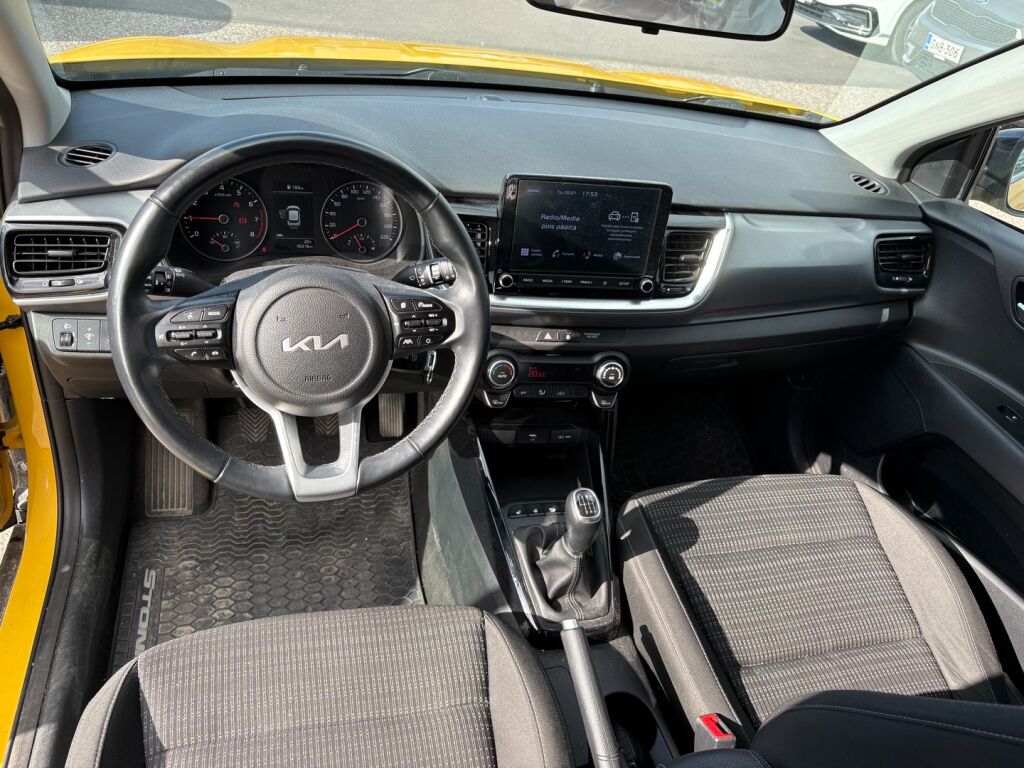 Kia Stonic 2022 Keltainen