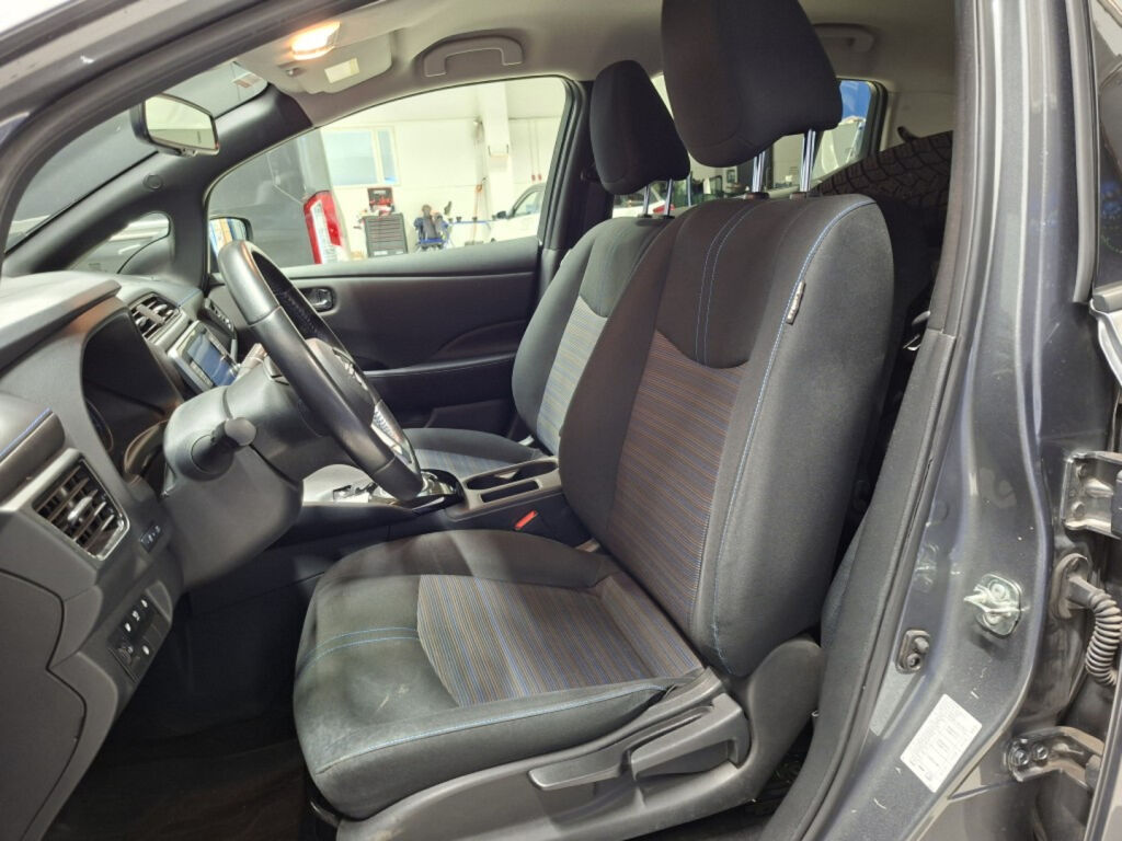 Nissan Leaf 2022 Harmaa