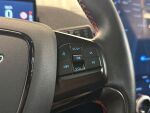 Ford Mustang Mach-E 2021 Punainen