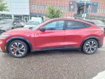 Ford Mustang Mach-E 2021 Punainen
