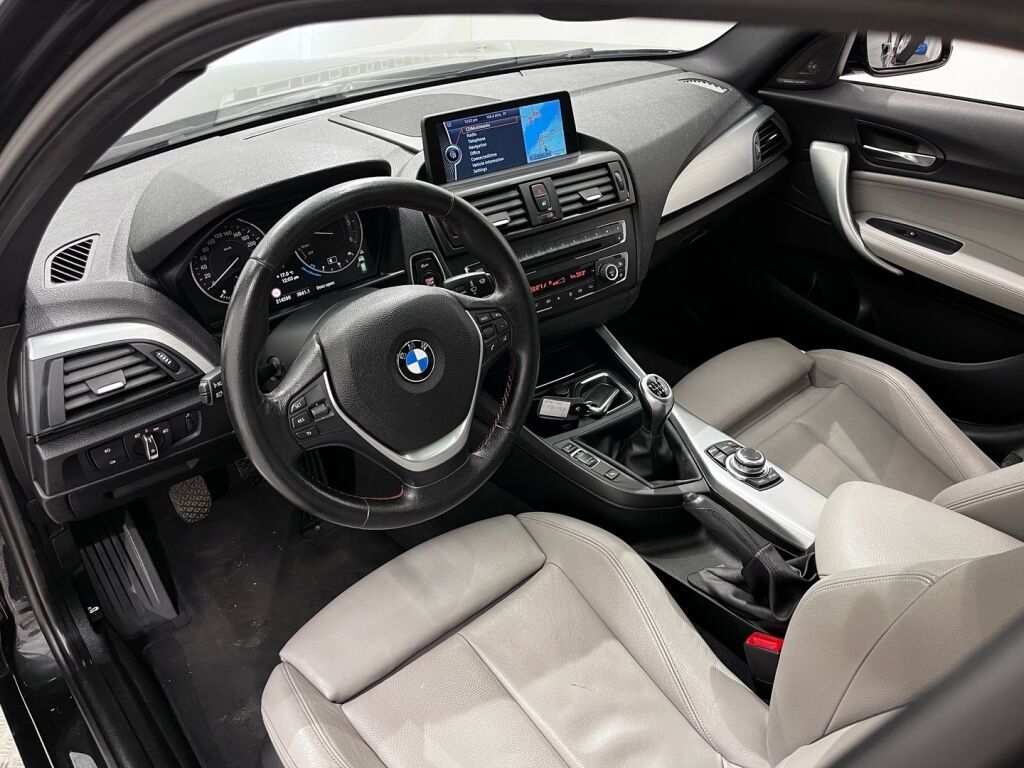 BMW 120 2012 Musta