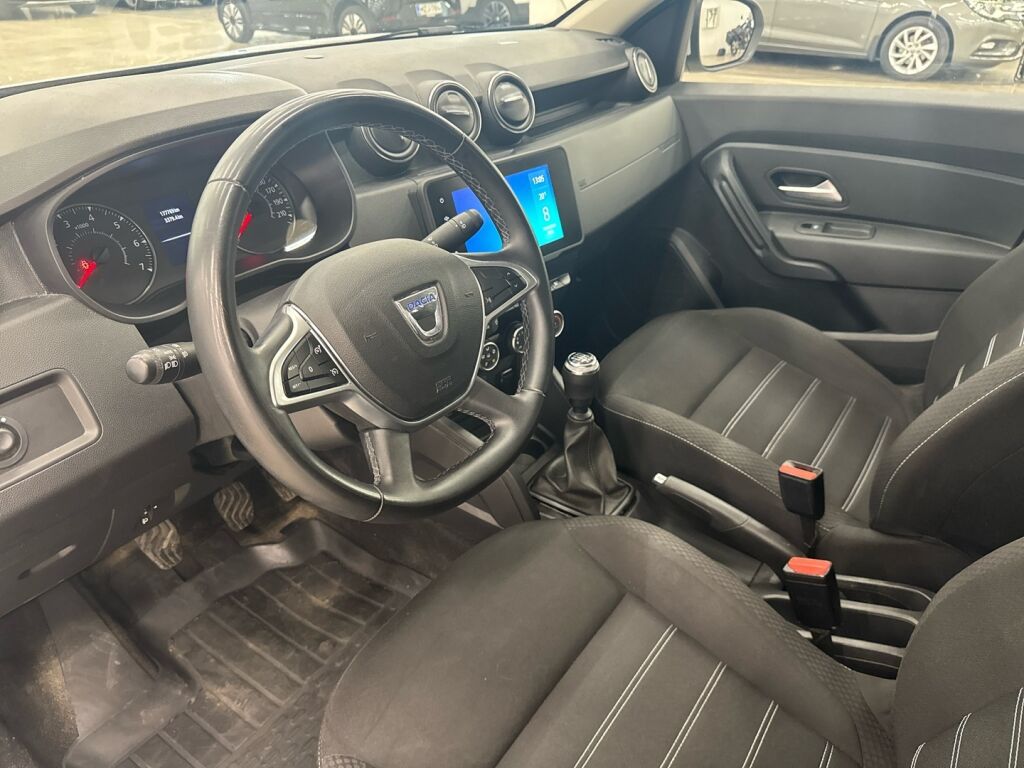 Dacia Duster 2022 Valkoinen