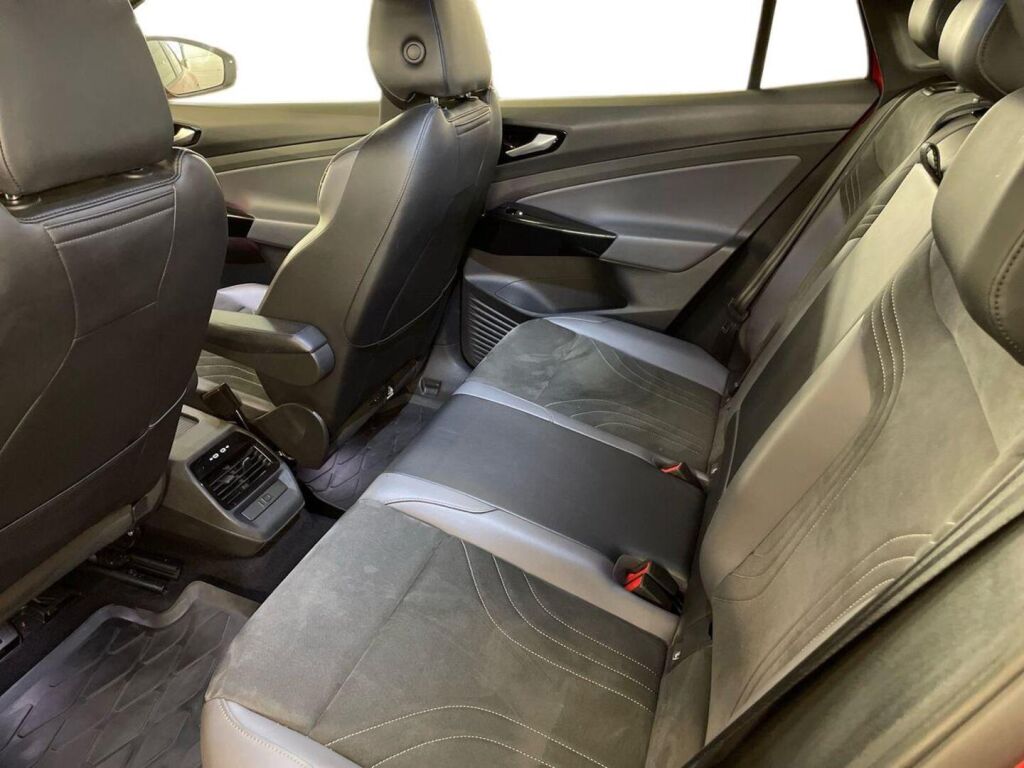 Volkswagen ID.5 2022 Punainen