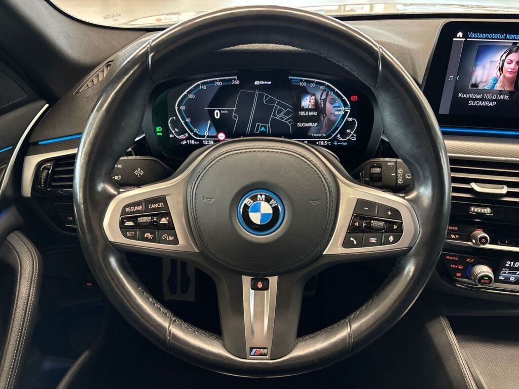BMW 530 2023 Valkoinen