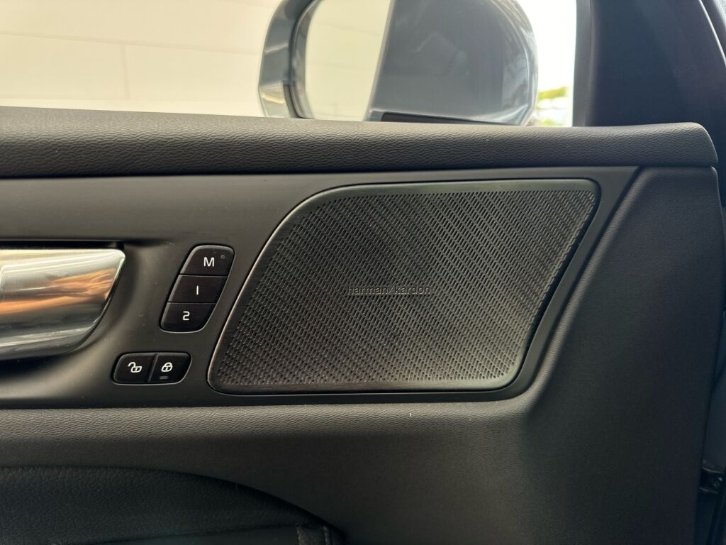 Volvo S60 2023 Harmaa