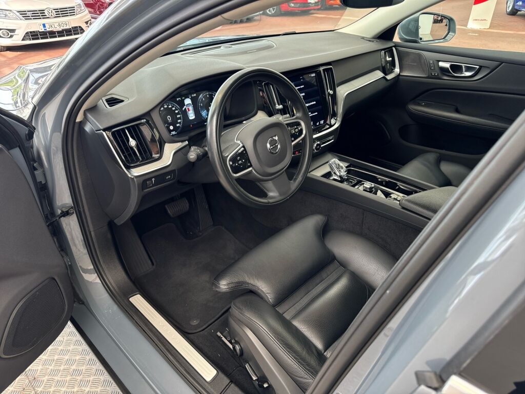 Volvo S60 2023 Harmaa