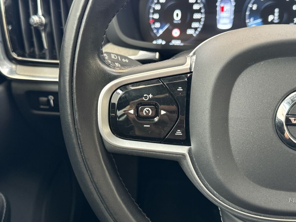 Volvo S60 2023 Harmaa