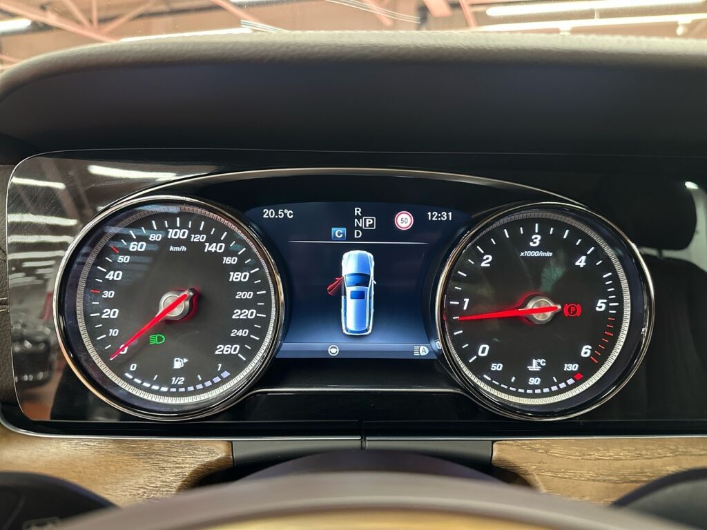 Mercedes-Benz E 2017 Harmaa