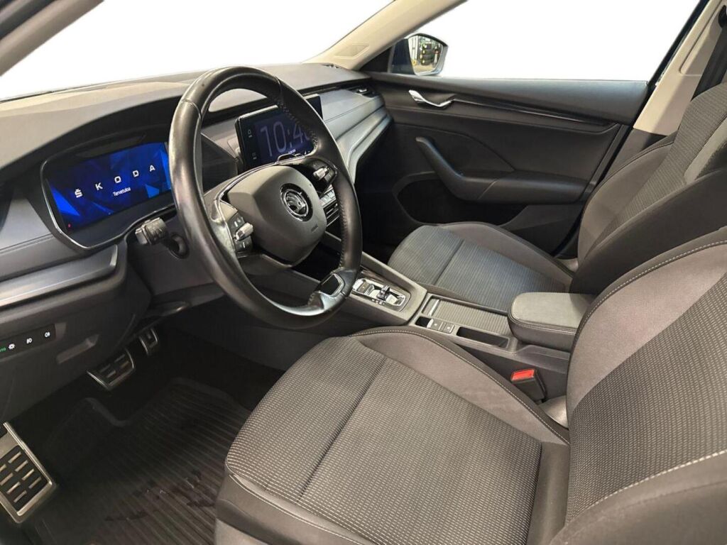 Skoda Octavia 2022 Sininen