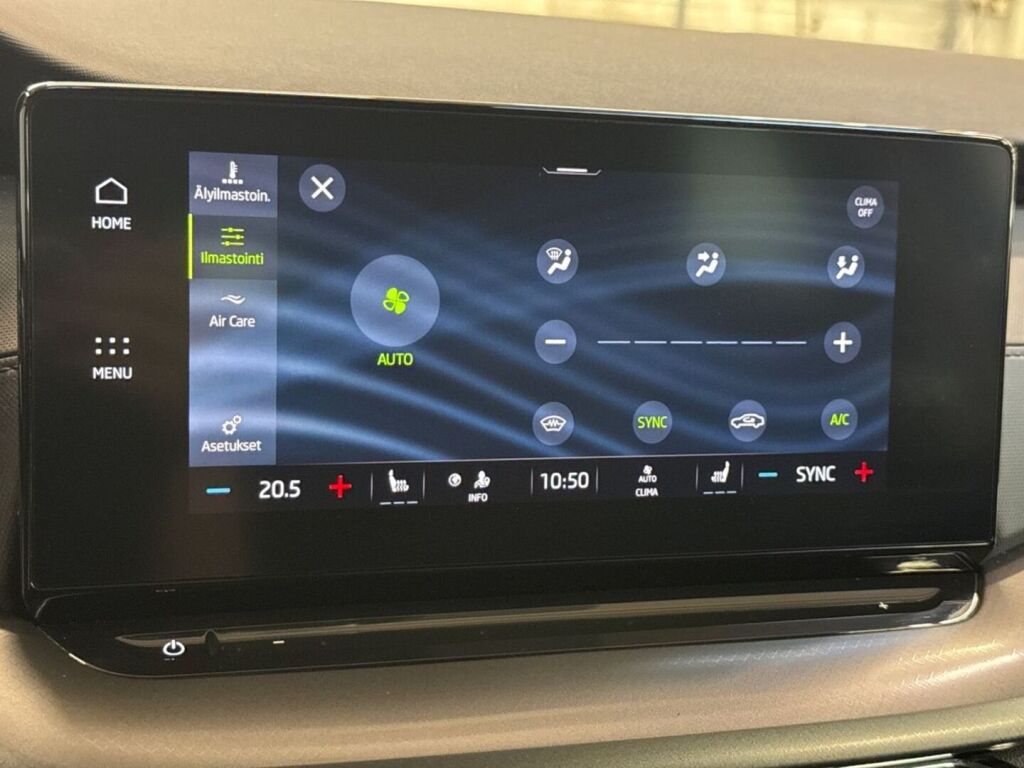 Skoda Octavia 2022 Sininen