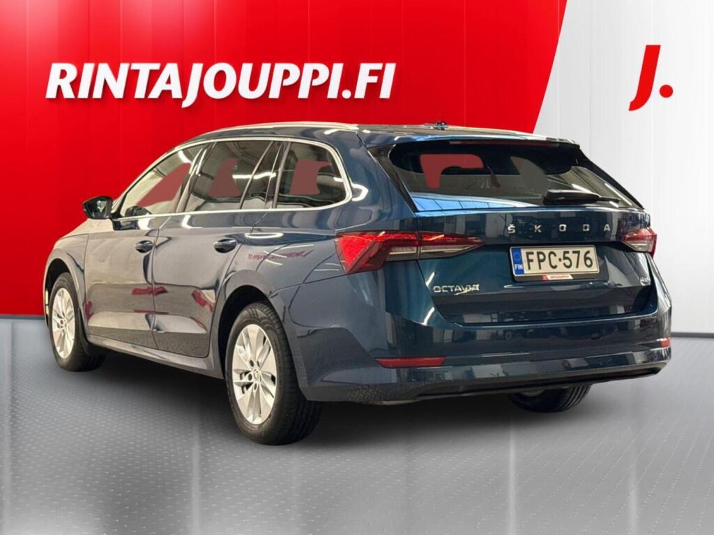 Skoda Octavia 2022 Sininen