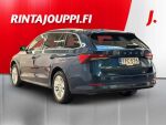Skoda Octavia 2022 Sininen