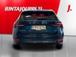 Skoda Octavia 2022 Sininen