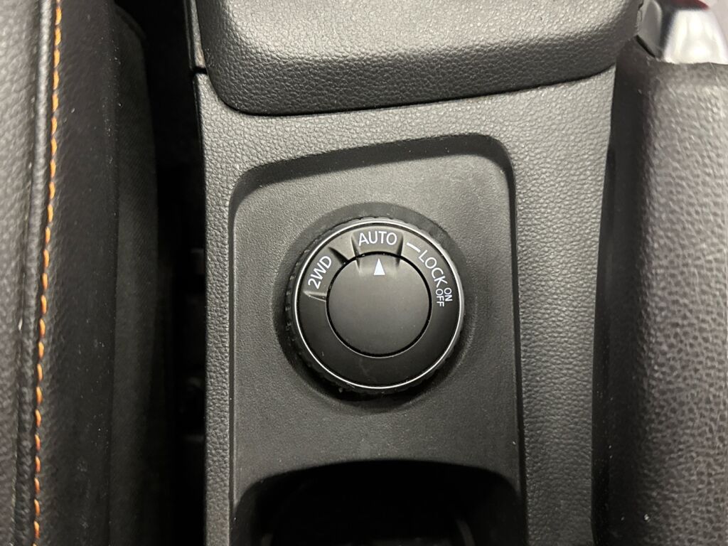 Dacia Duster 2022 Oranssi