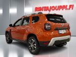 Dacia Duster 2022 Oranssi