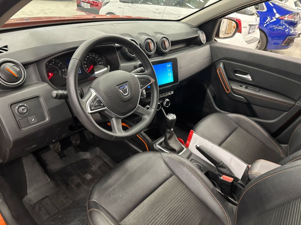 Dacia Duster 2022 Oranssi