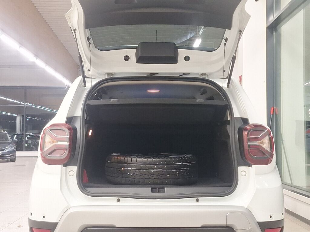 Dacia Duster 2022 Valkoinen