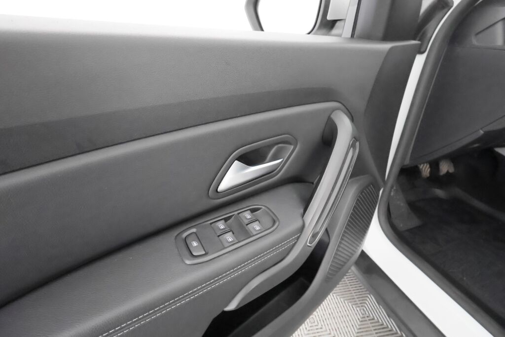 Dacia Duster 2022 Valkoinen