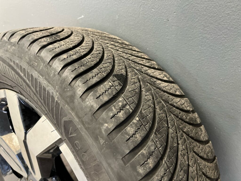 Dacia Duster 2022 Valkoinen