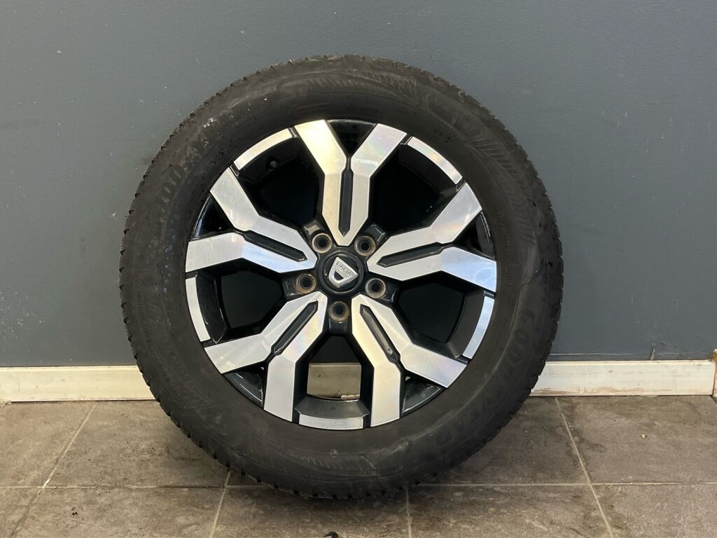 Dacia Duster 2022 Valkoinen