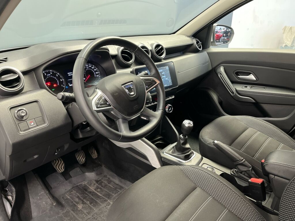 Dacia Duster 2022 Valkoinen