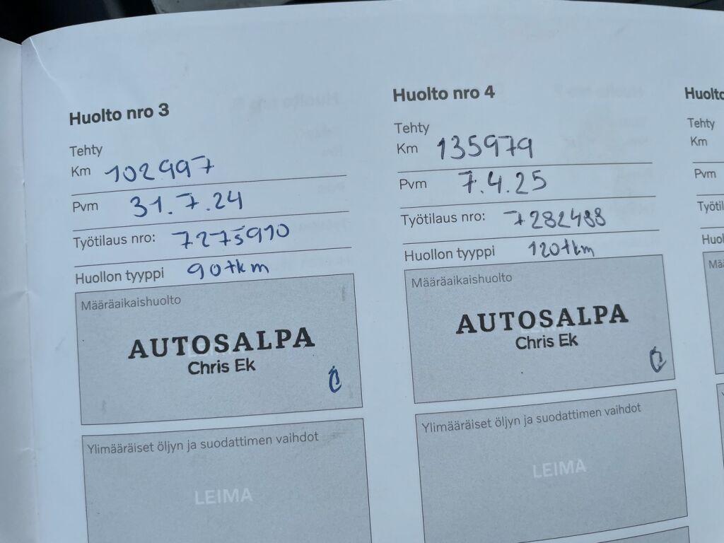 Volvo XC60 2023 Musta