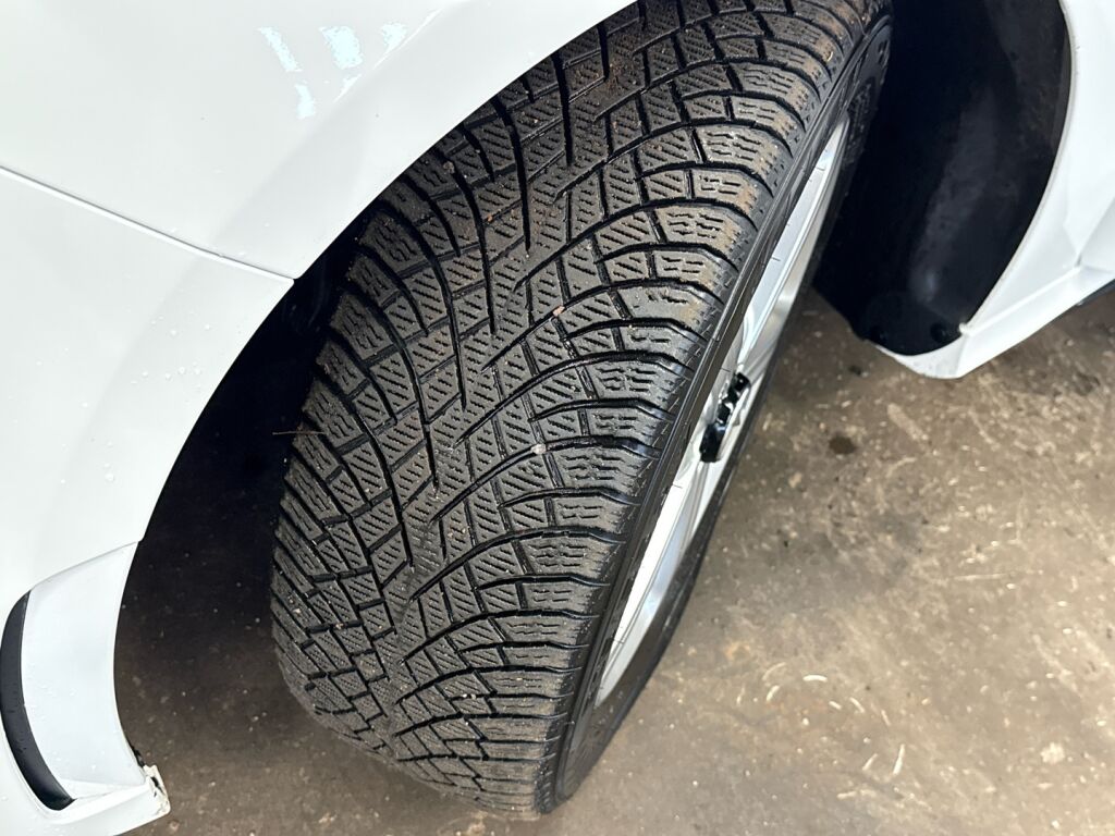 Mercedes-Benz B 2020 Valkoinen