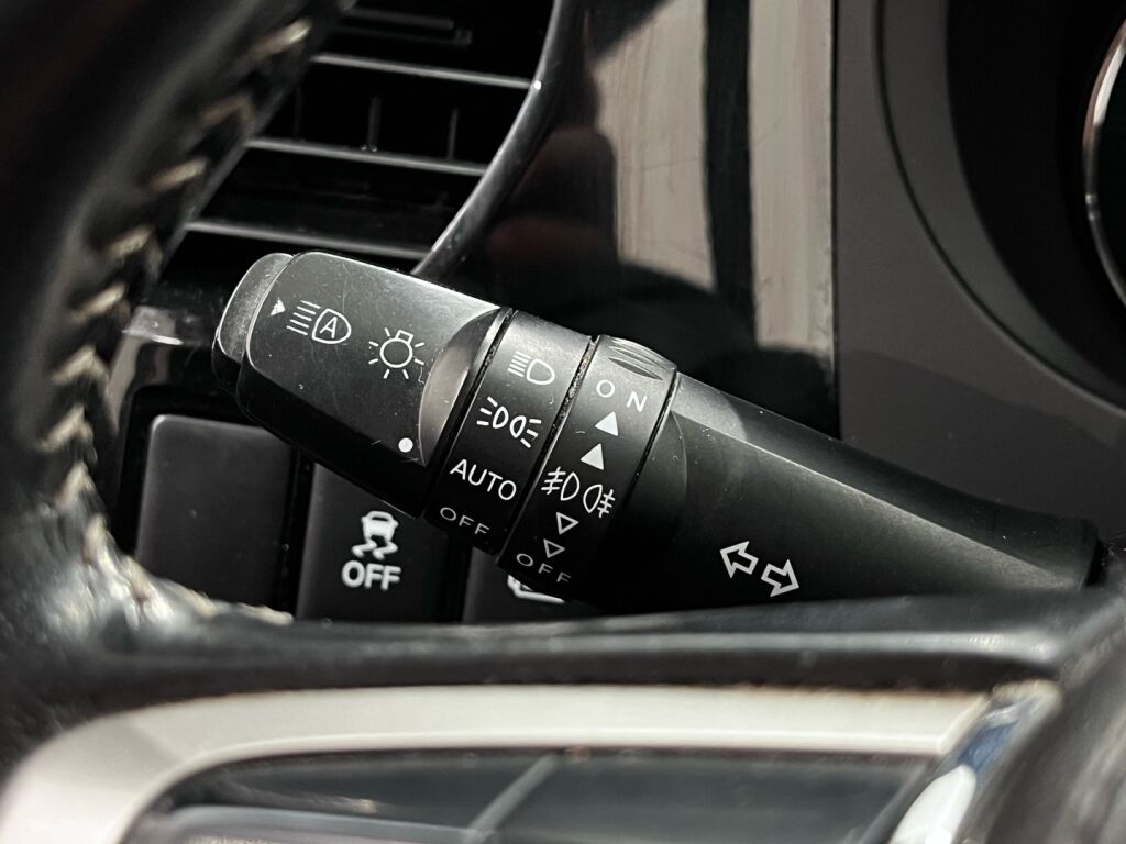 Mitsubishi Outlander PHEV 2019 Valkoinen