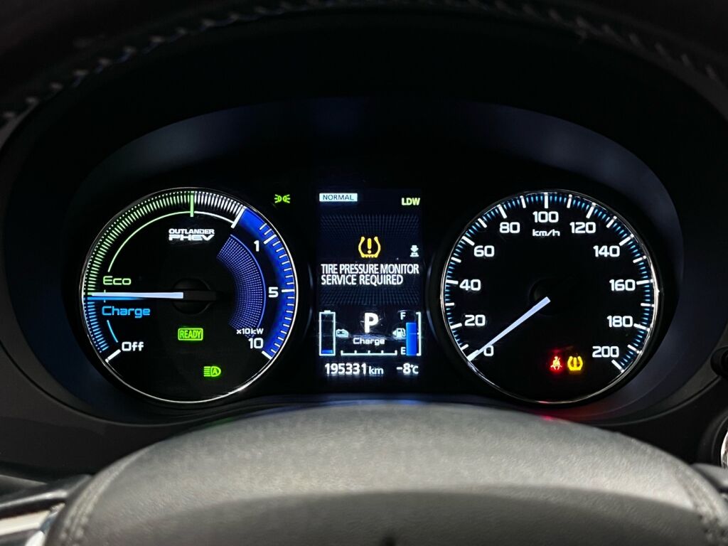 Mitsubishi Outlander PHEV 2019 Valkoinen