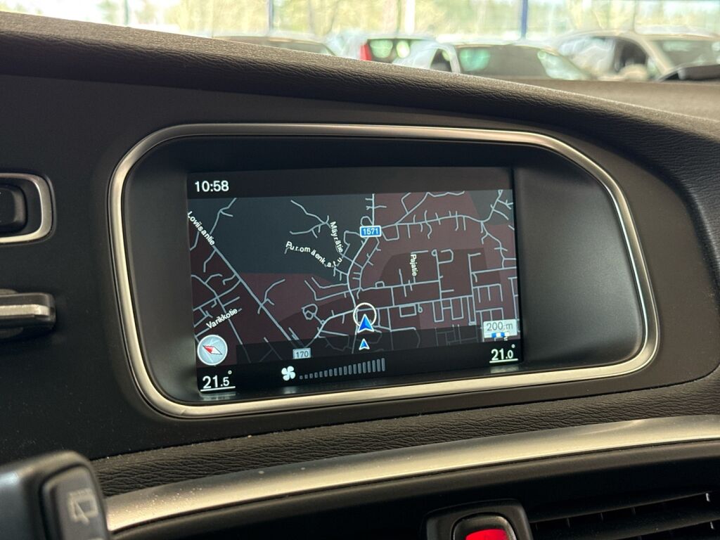 Volvo V40 Cross Country 2016 Musta