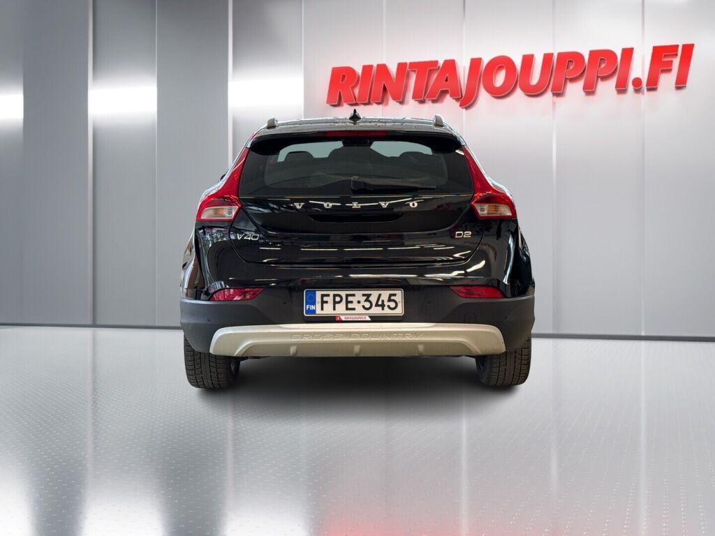 Volvo V40 Cross Country 2016 Musta