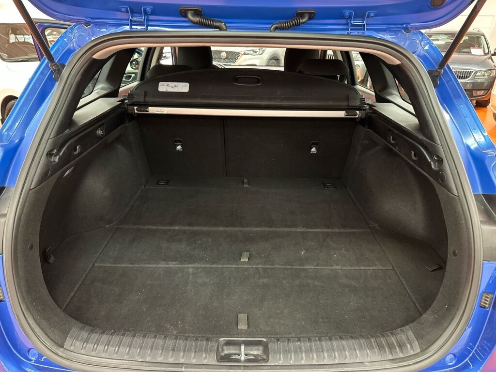 Kia Ceed 2022 Sininen